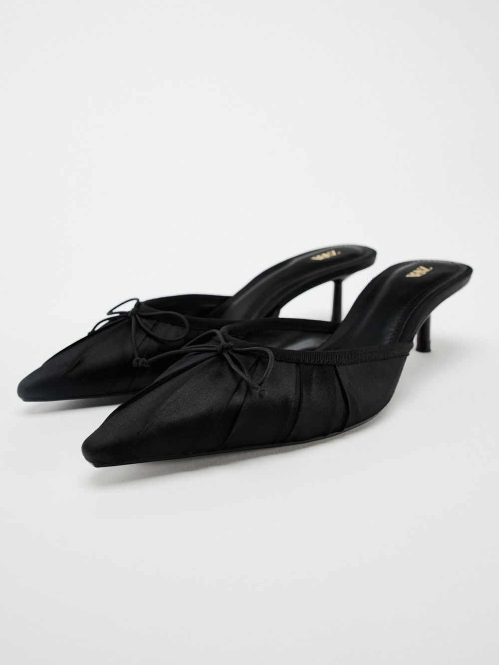 🎀Zara Black Pointed Bow-Detail Slip-On Flats